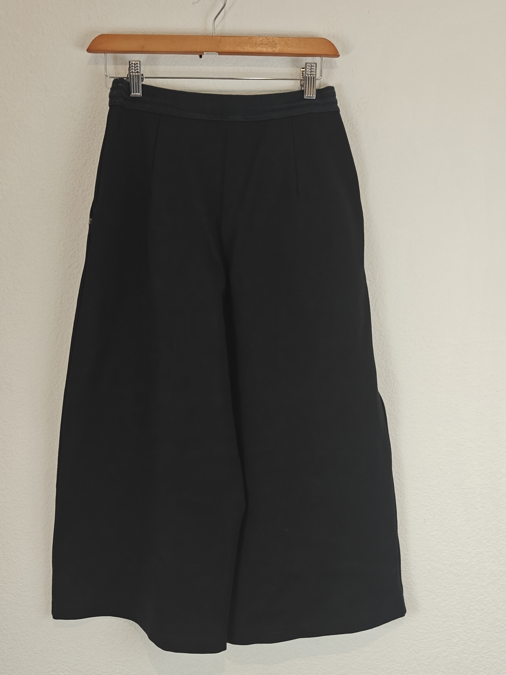 Diesel XS Ultra Wide Leg Cropped Pants Chic Flowy Culottes | Elastic Waist Black - Picture 10 of 16